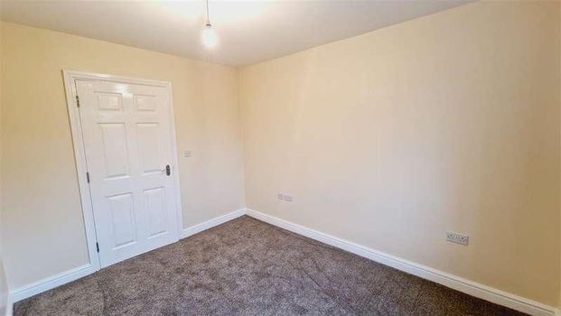 Bakers Lane, Winsford, CW7 - Photo 1