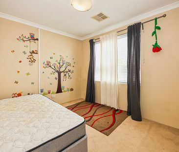 MODERN 2-STOREY TOWNHOUSE - Photo 4