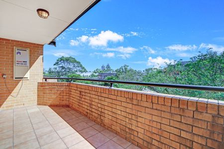 Modern and Affordable 2-Bedroom Apartment in Homebush West - Photo 5