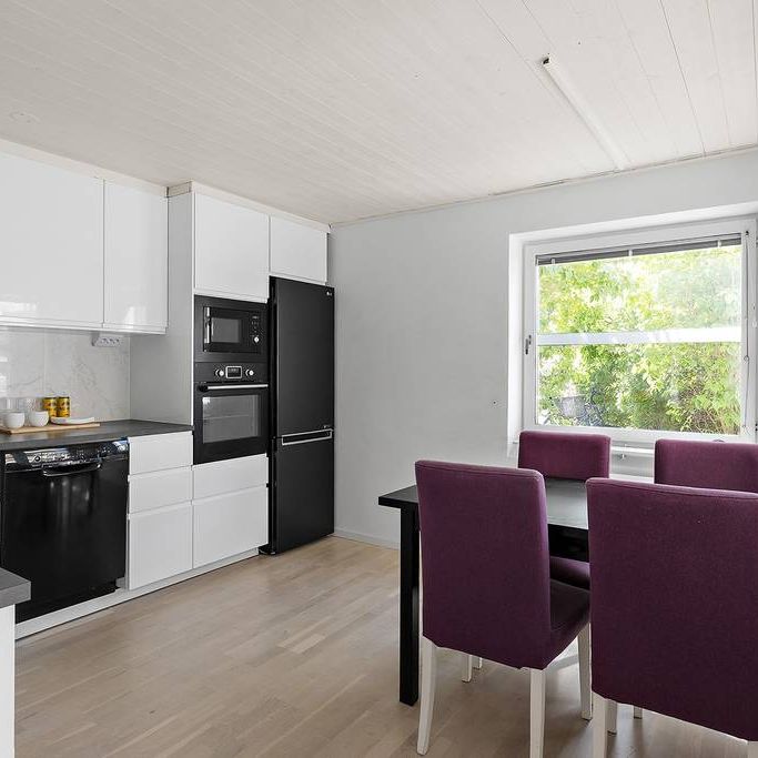 Flygkårsvägen, Täby - Photo 1