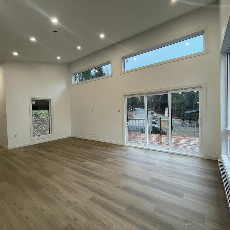 Lumineuse Maison à Louer au Lac Supérieur - Photo 1