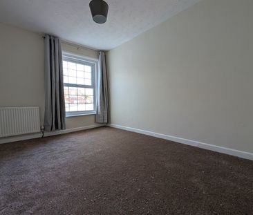 Dyer Road, SO15 - Photo 1