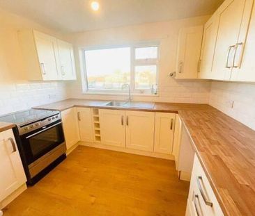 2 bedroom detached house to rent - Photo 2