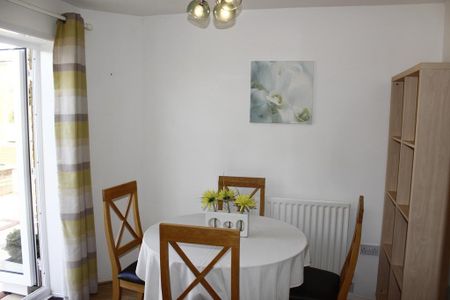 2 bedroom semi-detached house to rent - Photo 2