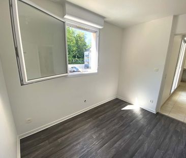 Location Appartement 2 pièces 49m² - Photo 5