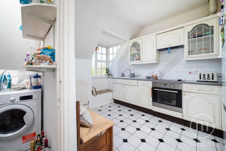 3 bedroom flat to rent - Photo 3