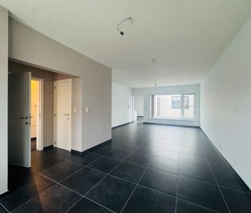 2 slaapkamerappartement met inpandige garage - Photo 3