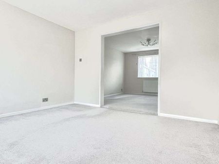 Lock Crescent, Kidlington, Oxfordshire, OX5 - Photo 2