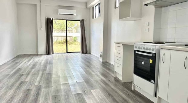 Avondale, Spacious Studio Apartment - Photo 1