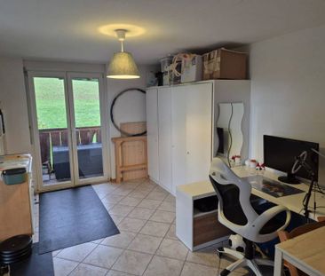 4.5 Zimmerwohnung an ruhiger Lage inkl Nebenkosten und Parkplätze - Photo 2