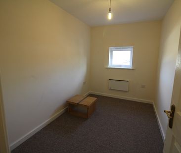 Two Bedroom Apartment - Photo 3