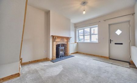 2 bedroom terraced house to rent - Photo 3