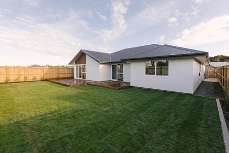 Kelvin Grove - 4 Bedrooms - Photo 4