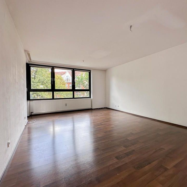 TOP-Renovierte 3-Zi.-Whg. mit Balkon in toller Innenstadtlage mit Tiefgaragenstellplatz! - Foto 1