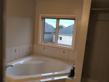 For Lease - 79 Castillian Drive, Vaughan, Ontario - Photo 4