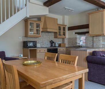 2 bedroom end of terrace house to rent - Photo 6