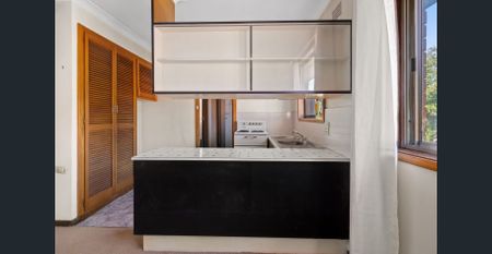 Spacious One-Bedroom Unit in a Convenient Location - Photo 5