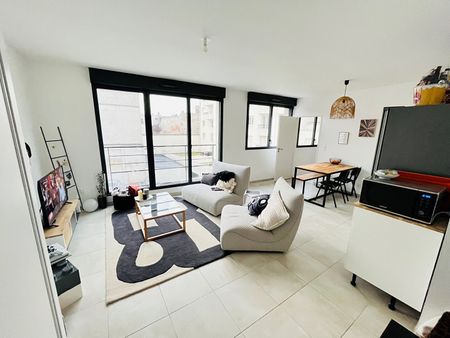 Location Appartement 2 pièces 45m² - Photo 2