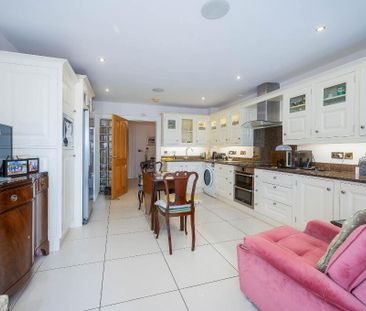 Apt 2, Danesfort Park North, Bt9 5 Rb, Belfast - Photo 3