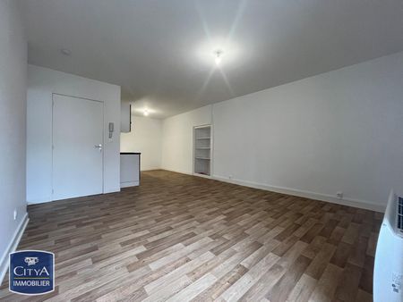 Location Appartement 2 pièces 46m² LUSIGNAN 86600 - Photo 4