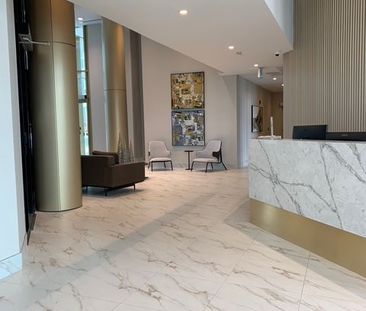 For Lease - 1005 Dundas Street, Oakville, Ontario - Photo 2