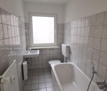 Sehr schöne 2,5 Raum Wohnung in angenehmer Wohnlage! Weißes Bad! - Photo 5