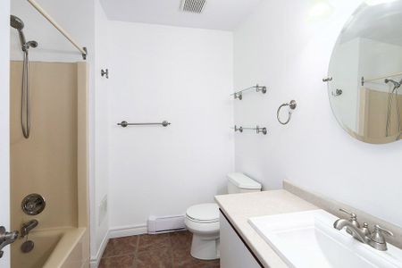 For Lease - 49 Trott Boulevard Unit# 182, Collingwood, Ontario - Photo 2