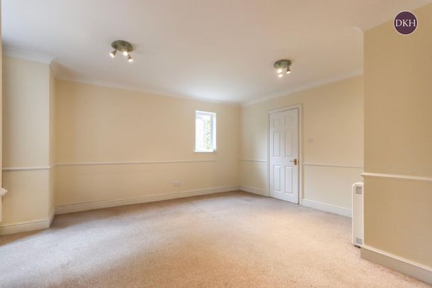 The Beeches, Halsey Road, Watford, WD18 - Photo 1