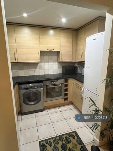 1 bedroom flat to rent - Photo 5