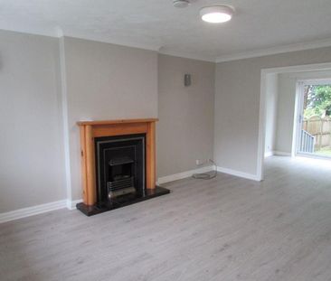 5 bedroom detached house to rent - Photo 2