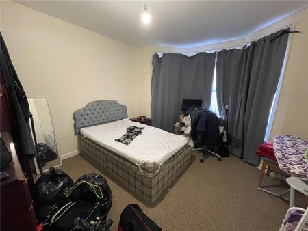 3 bedroom apartment to rent - Photo 4