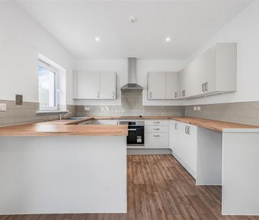 3 bedroom terraced house to rent - Photo 1