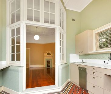 Period Charm + Modern Amenity - Photo 2