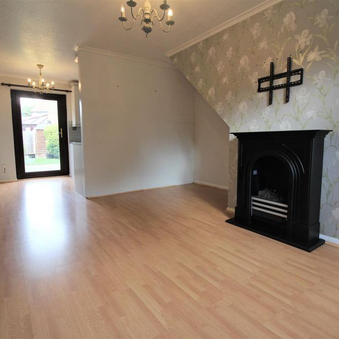 2 bedroom terraced house to rent - Photo 1