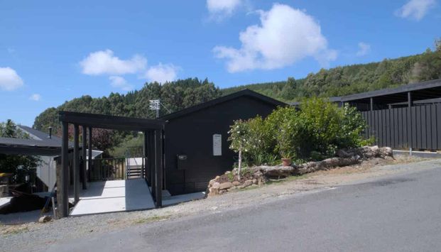 Warm, new 3brm home in Broadbay - pet friendly! - Photo 1