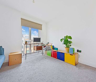 Two bedroom apartment with outside space on the fourth floor of a popular modern development. - Photo 2