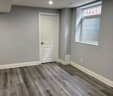 52 Moffatt Avenue #BASEMENT - Photo 6