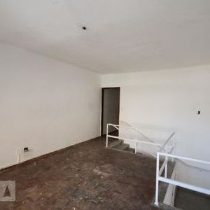Casa para alugar com 140m², 2 quartos e sem vaga - Foto 1