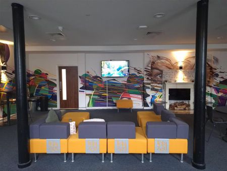 1 bedroom private hall to rent - Photo 3