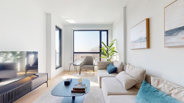 1001 Lucien-L'Allier, Montréal, QC - Photo 1