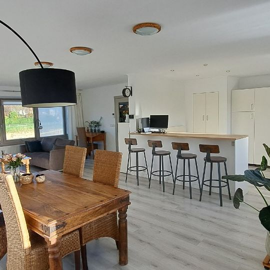 Duplexappartement aan de stadsrand van Veurne te huur. - Photo 1