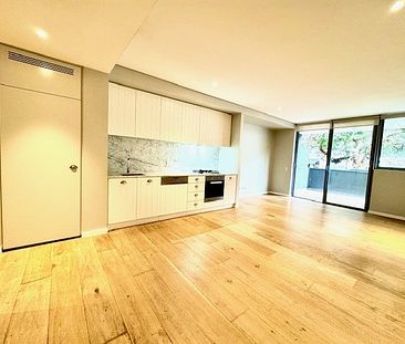 Near new open plan 1 bedroom unit with entertainers terrace, located at Bondi Beach - Call or email to book in viewing - Photo 4