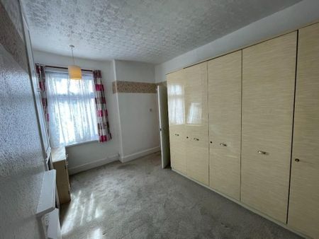 3 Bed Terraced House, Wenlock Road, L4 - Photo 3