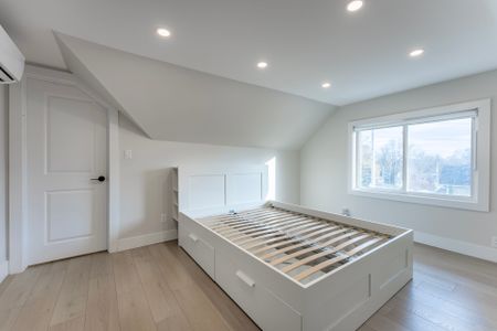 For Lease - 76 Prospect Street Unit# Loft Apartment, Newmarket, Ontario - Photo 3