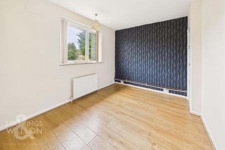 3 bedroom semi-detached house to rent - Photo 5