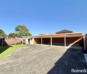 Spacious and renovated 2 Bedroom Apartment - Photo 5