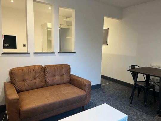 1 bedroom flat to rent - Photo 1