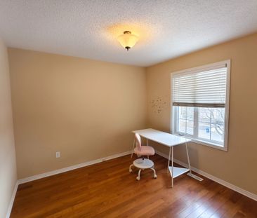 For Lease - 68 Waterton Crescent, Richmond Hill, Ontario - Photo 3