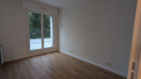 location Appartement F4 DE 102.8m² À NEUILLY SUR SEINE - Photo 3