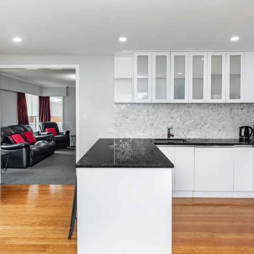 Fresh, Modern & Well-Located - Photo 1